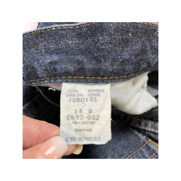 L.L. Bean Ladies Double Relaxed Dark Washed Jeans Size 14 - Picture 4 of 8